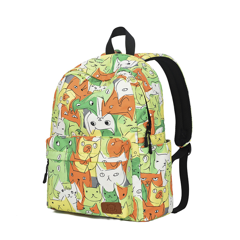 Zelený školní batoh s kočkami